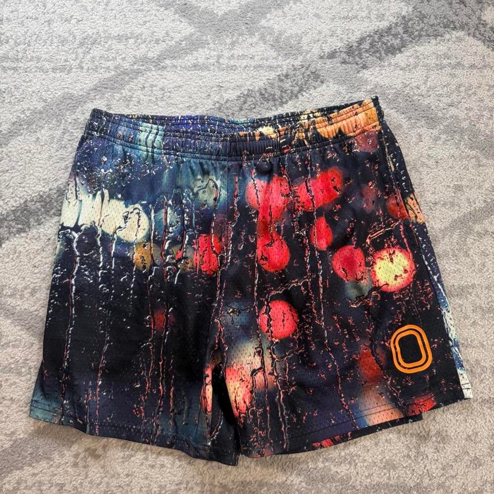Overtime mesh gym shorts rainy day graphic size large. 5 inch inseam